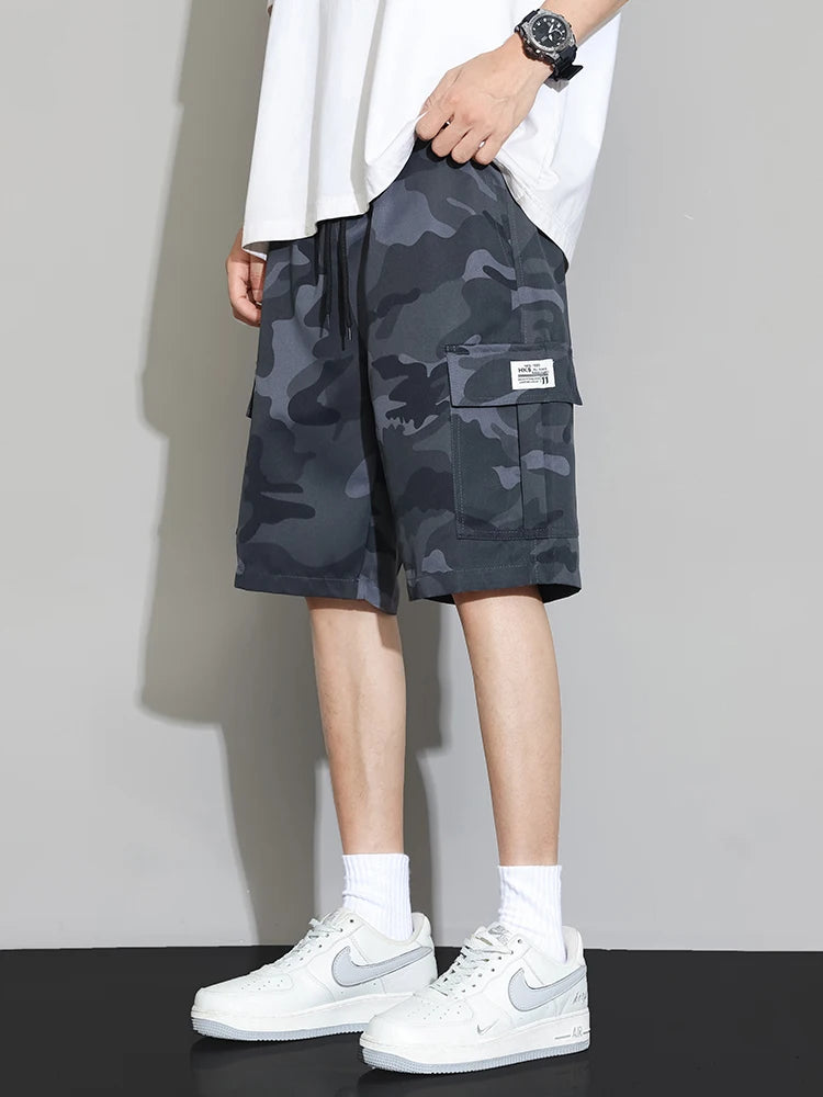 Men's camouflage workwear shorts with casual elastic waistband and drawstring design, classic work shorts with large pockets, co