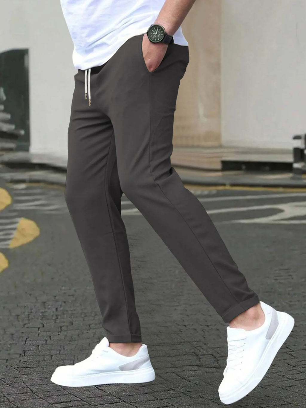 Men's Solid Color Drawstring Waist Casual Pants Regular Fit Comfy Trousers with Pockets for Spring And Fall