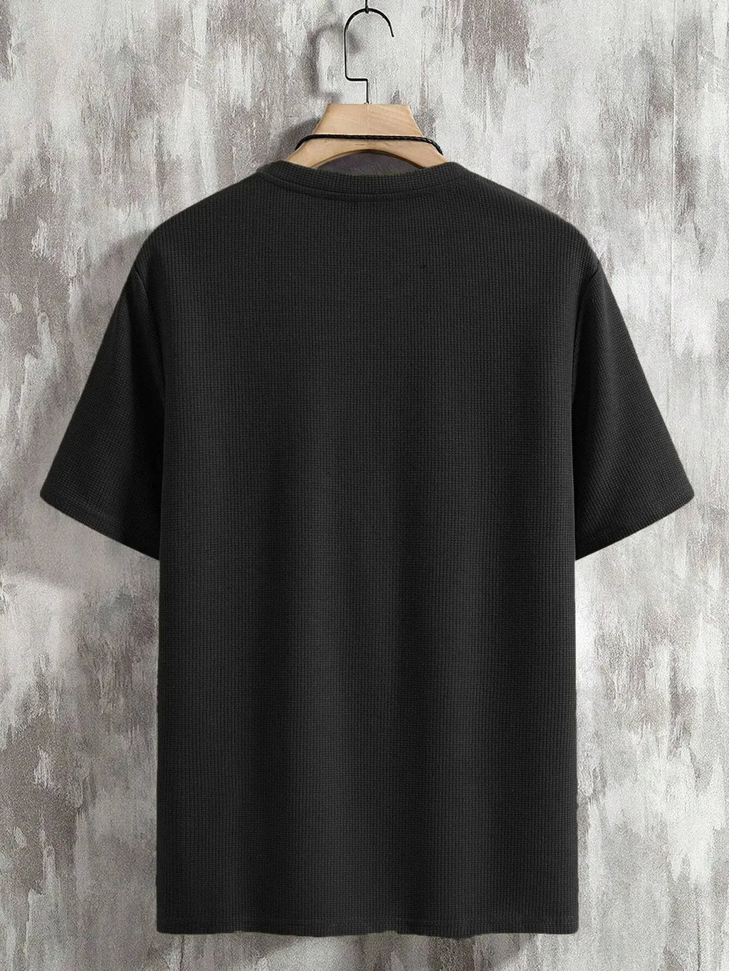 Men's Sporty V-Neck T-Shirt Breathable Casual Summer Top Comfortable Advanced Feeling Male Model Summer Season Crew Neck