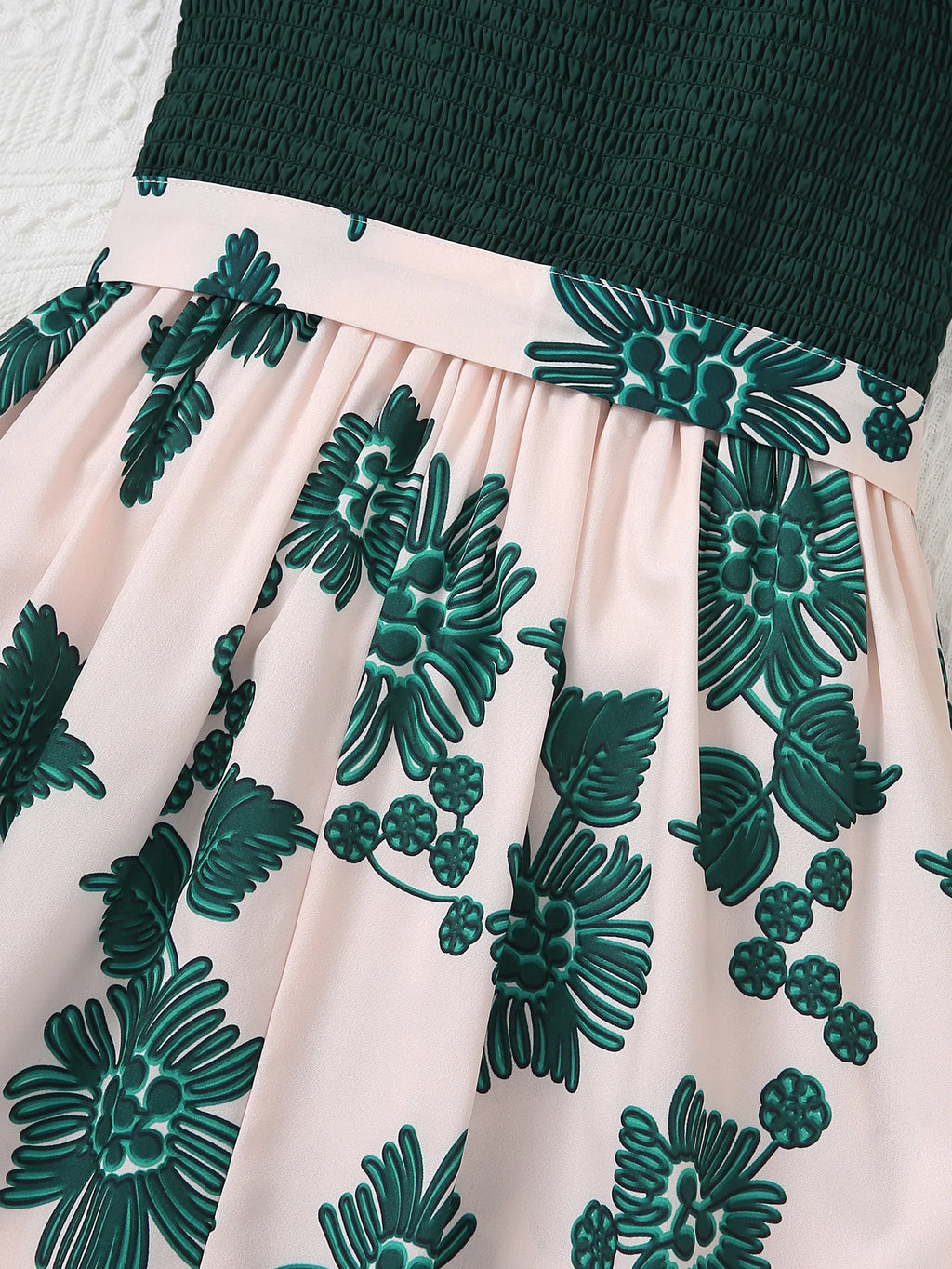 Girls' Summer Cute Woven Hug Micro Elastic Printed Princess Dress Girls' Short Sleeves Fashionable Splicing Skirt