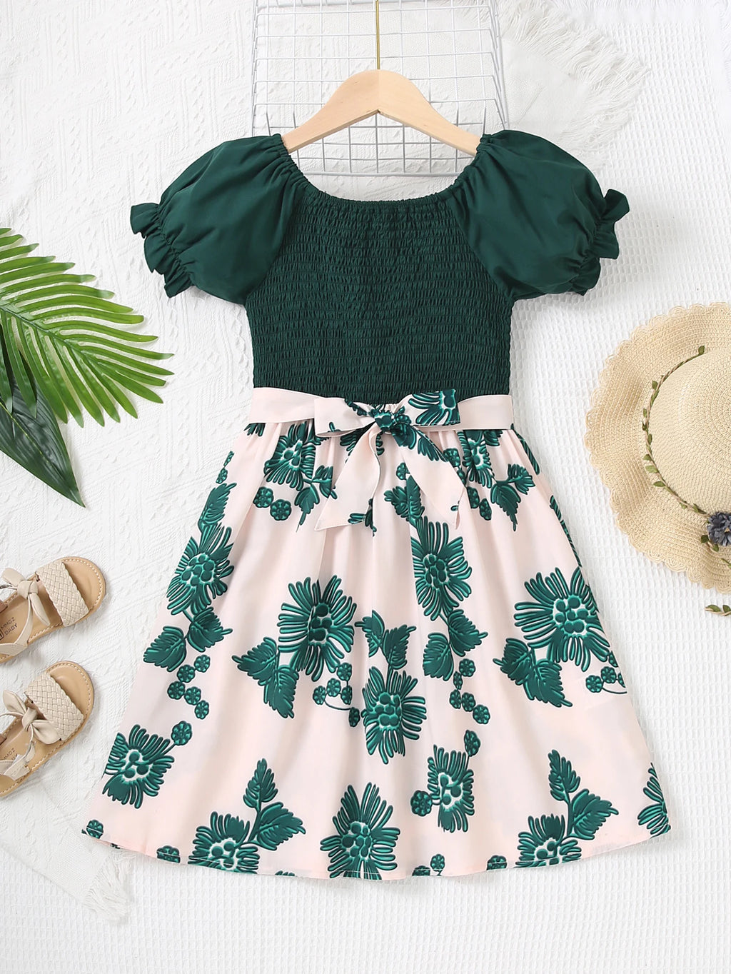 Girls' Summer Cute Woven Hug Micro Elastic Printed Princess Dress Girls' Short Sleeves Fashionable Splicing Skirt