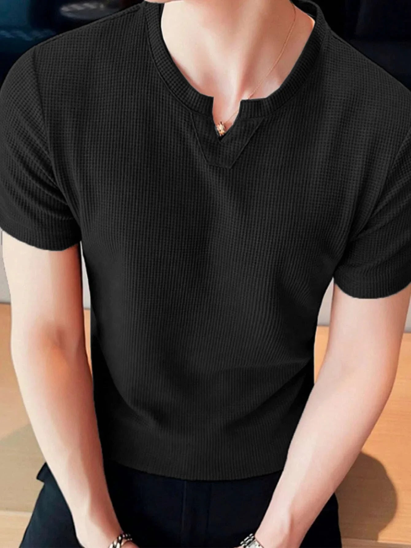 Men's Sporty V-Neck T-Shirt Breathable Casual Summer Top Comfortable Advanced Feeling Male Model Summer Season Crew Neck