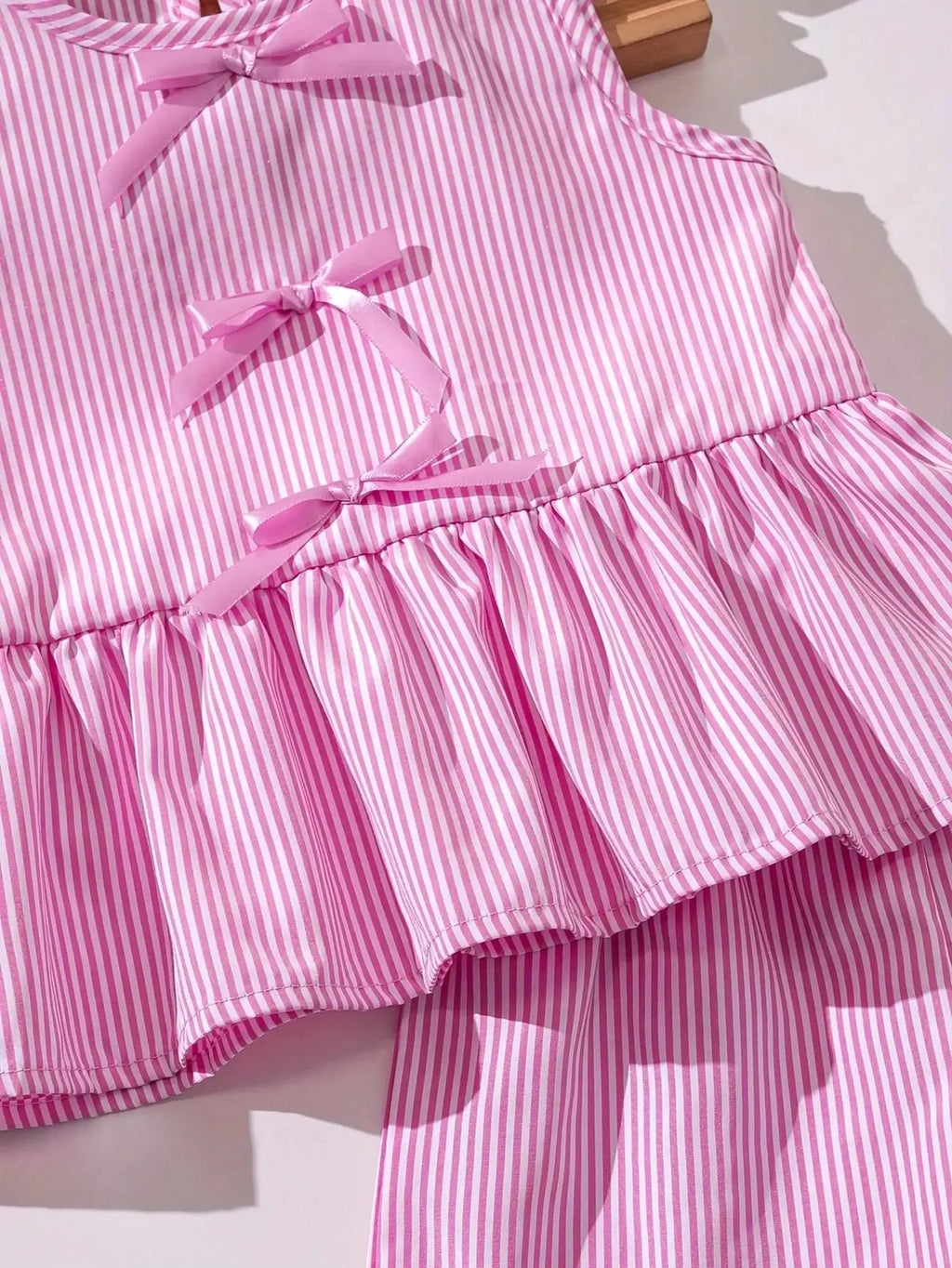 Fashion girl pink and white striped round neck lace up bow ruffle edge+pink striped side butterfly shorts two-piece set