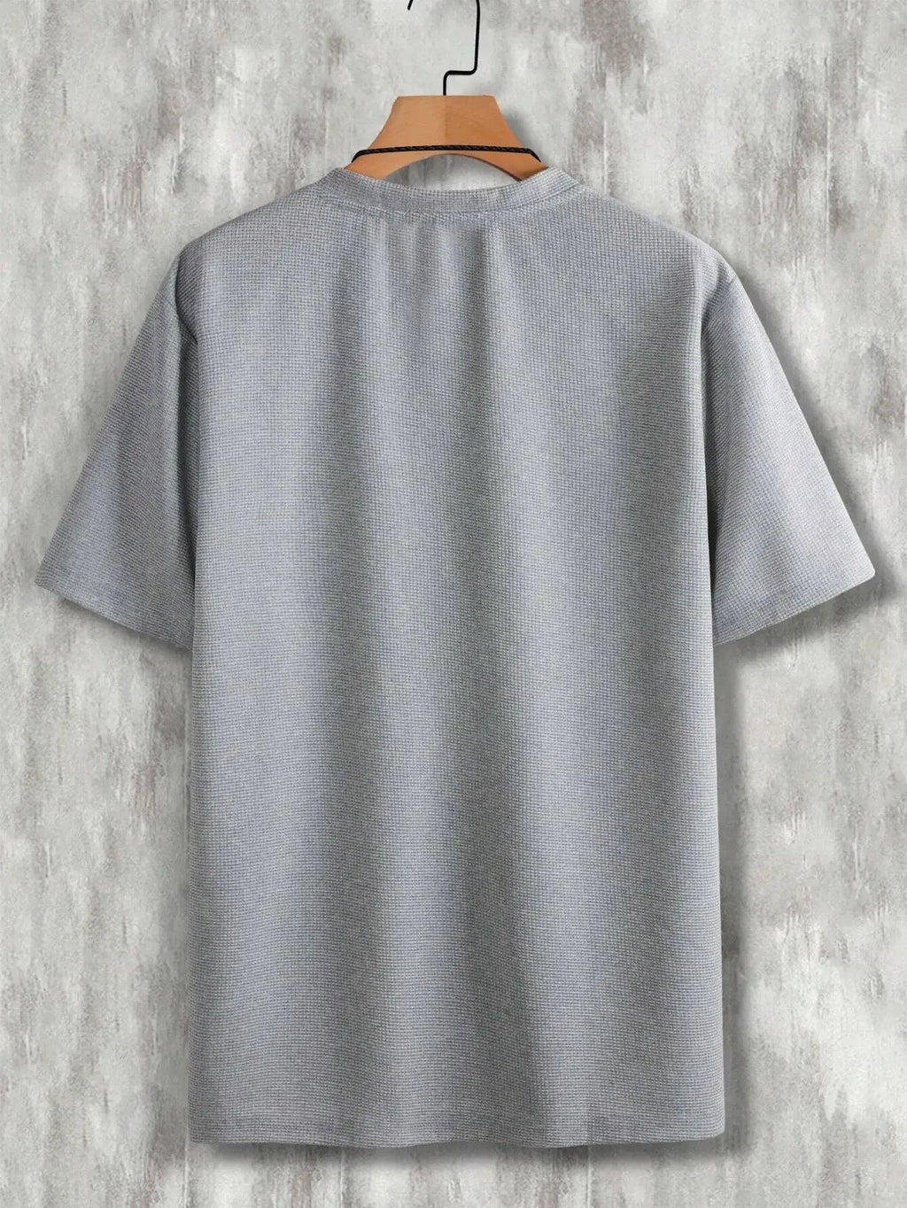 Men's Sporty V-Neck T-Shirt Breathable Casual Summer Top Comfortable Advanced Feeling Male Model Summer Season Crew Neck